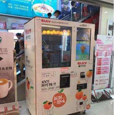 Mesin Penjual Jus Buah Segar Saimon 800W PLC Pressure vessel Untuk Bandara