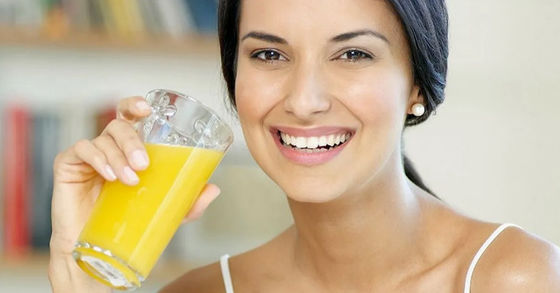 Jus Otomatis Mesin Penjual Minuman Dingin Ekstraktor Pemanasan 1600W Pendinginan 150W